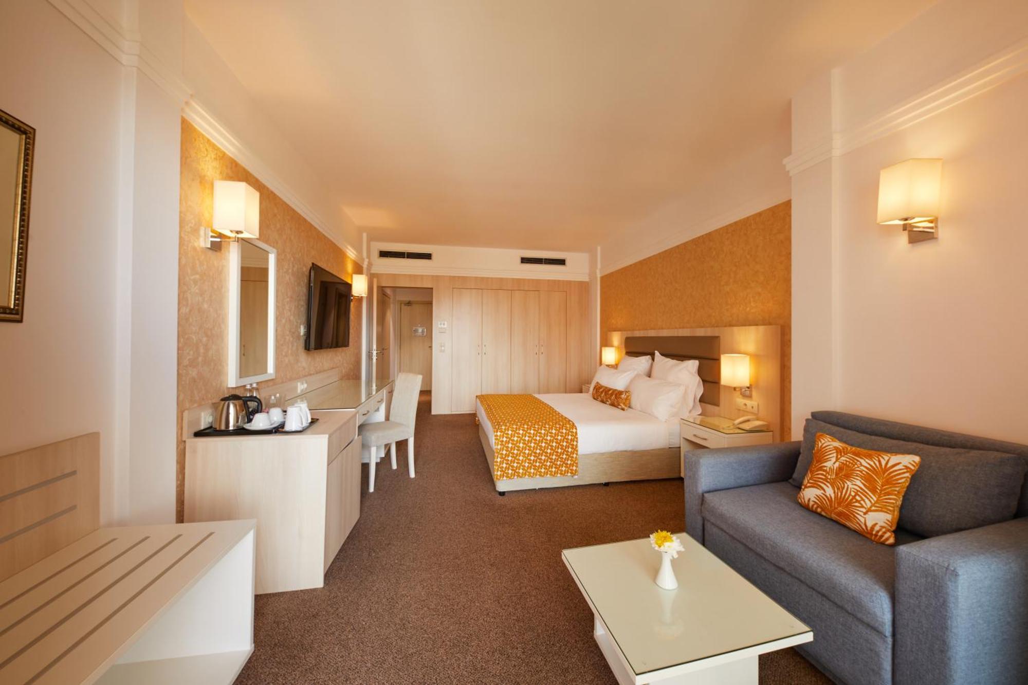Dreams Sunny Beach Resort And Spa Oda fotoğraf A room at the hotel