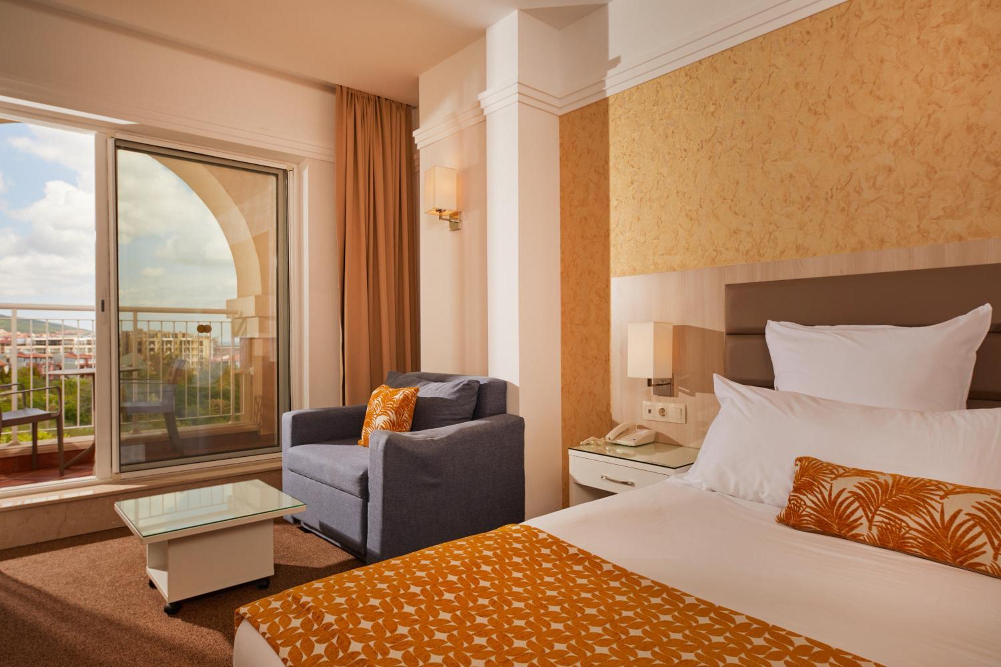 Dreams Sunny Beach Resort And Spa Oda fotoğraf A room at the hotel