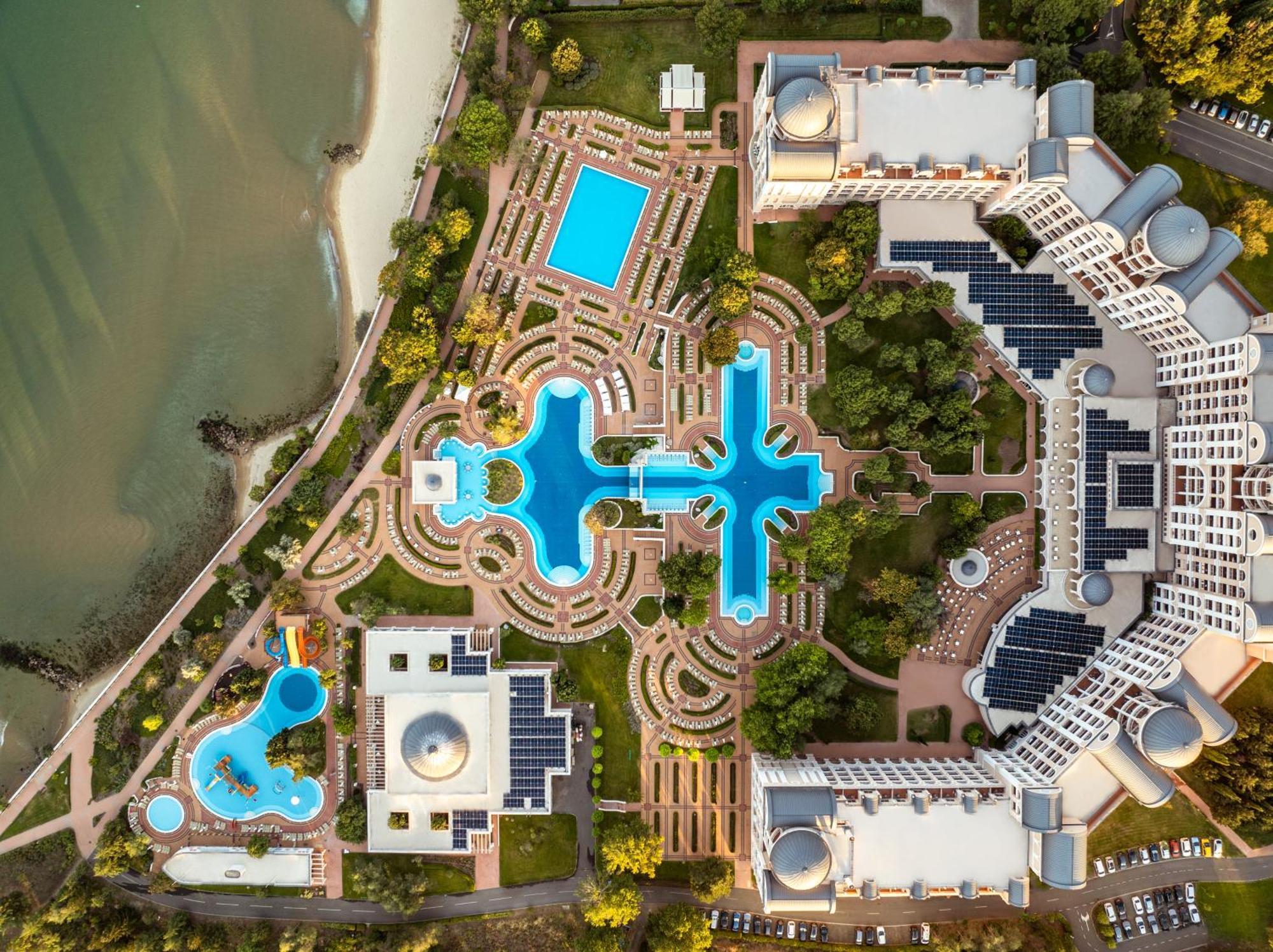 Dreams Sunny Beach Resort And Spa Dış mekan fotoğraf Aerial view of the resort