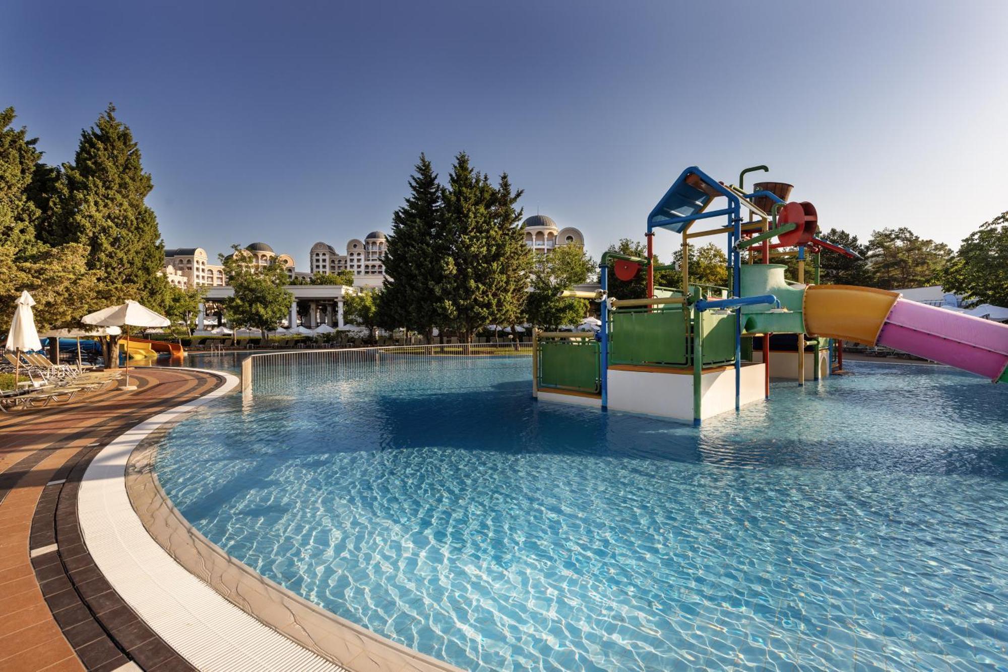 Dreams Sunny Beach Resort And Spa Dış mekan fotoğraf The swimming pool at the hotel
